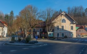 Gostišče Pod Kostanji